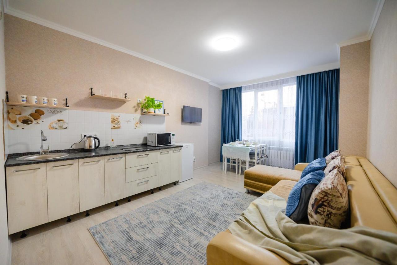 Apartment как дома- уютная двухкомнатная квартира в жк атлант Almaty